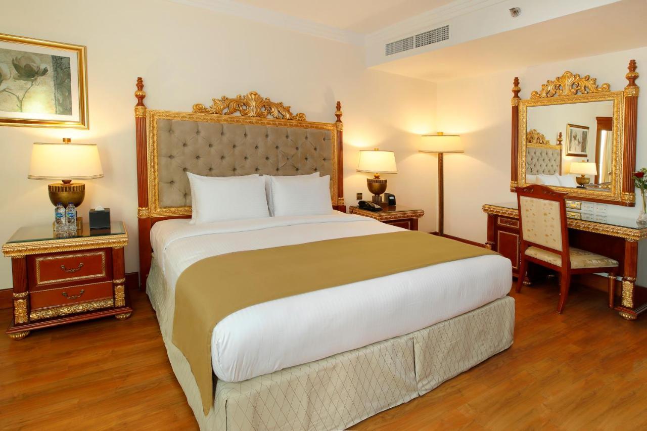 Sunday Holiday International 4*
